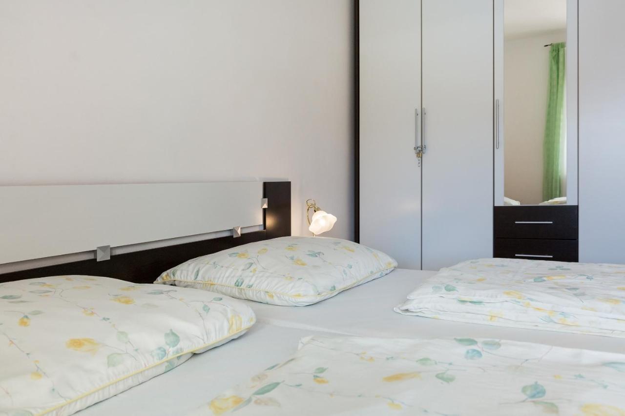 Appartement Twisting By The Private Pool