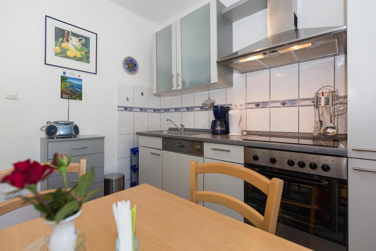 Apartment Twisting By The Private Pool Zadar